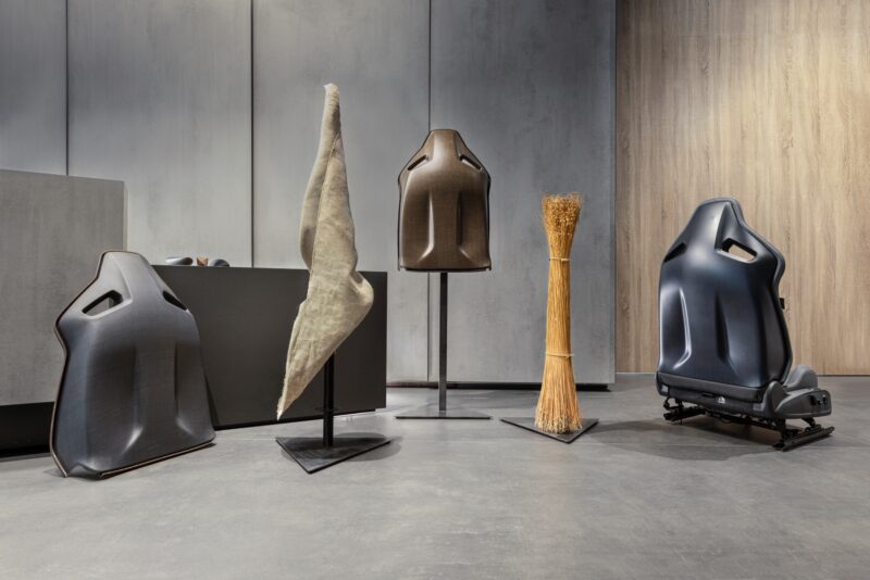 CUP Bucket seats of the CUPRA Born VZ driving sustainability 03 HQ Klein