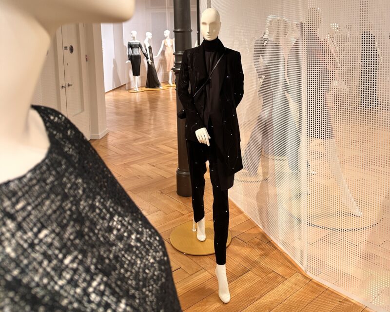 Swiss Textiles Akris schwarz