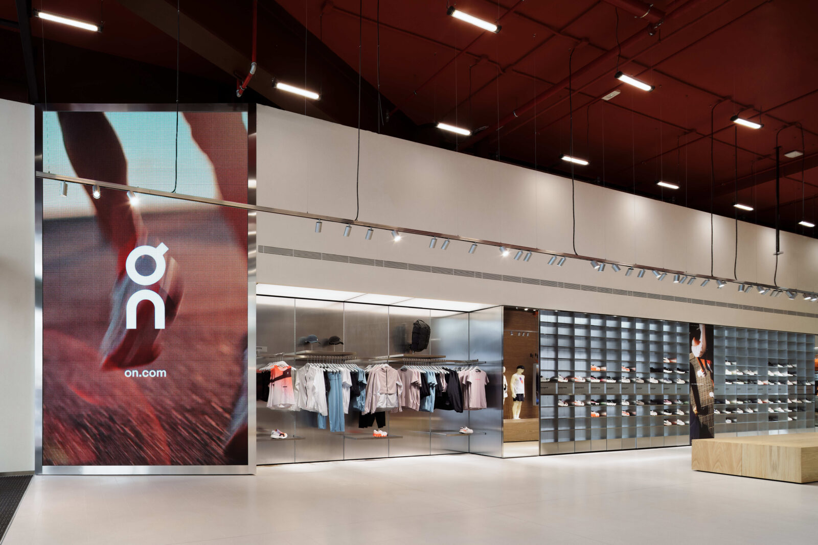 On store dtc it milan aug 2024 06