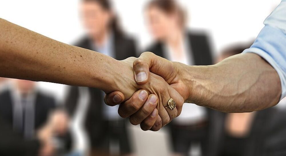Csm hands 3348987 1280 f86453886d