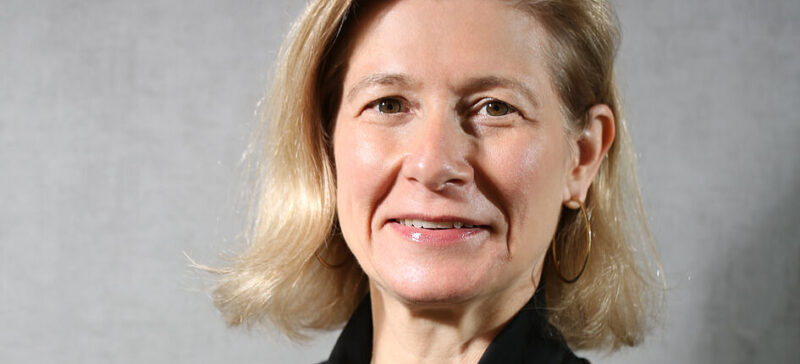 Csm Anne Laure Descours 24925 f423b6c912